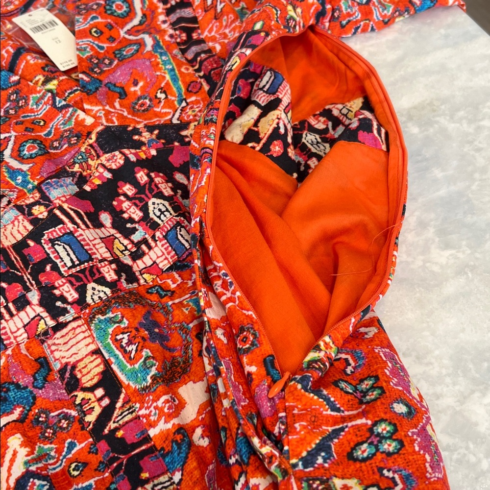 Anthropologie multi color dress
Pockets, side zipper and front slits
NWT - Picture 5 of 7
